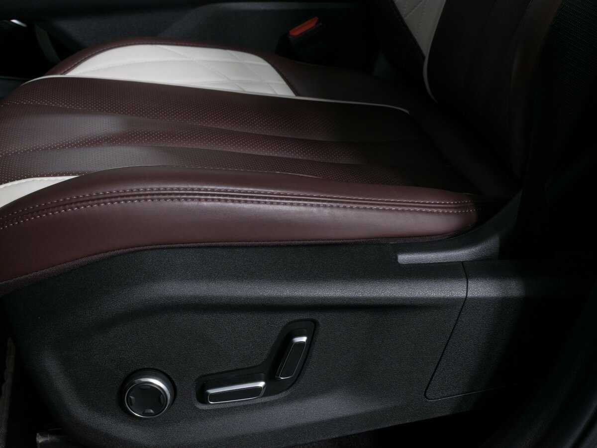 Geely Monjaro, 2023 Фото №18