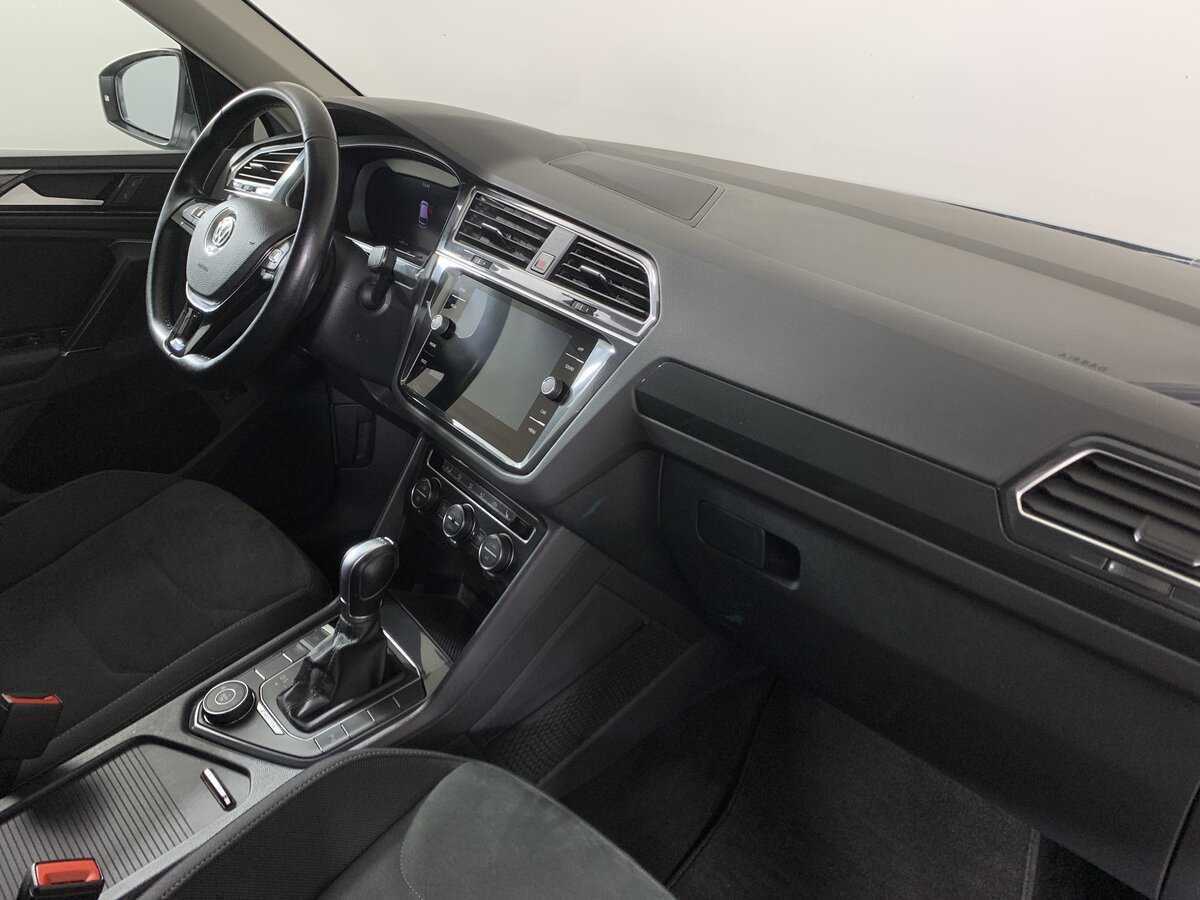 Volkswagen Tiguan, 2018 Фото №13