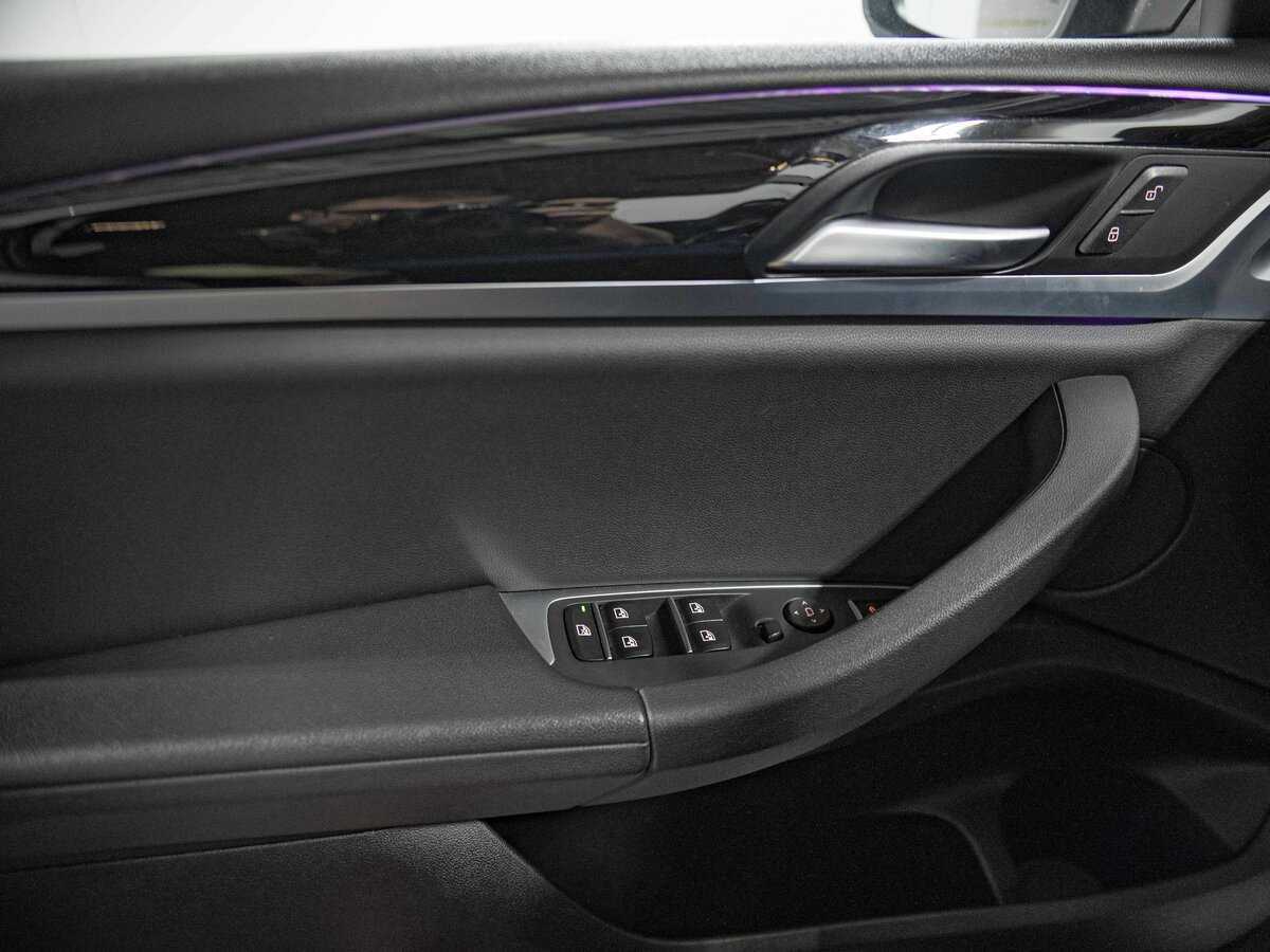 BMW X3 20i xDrive, 2018 Фото №12