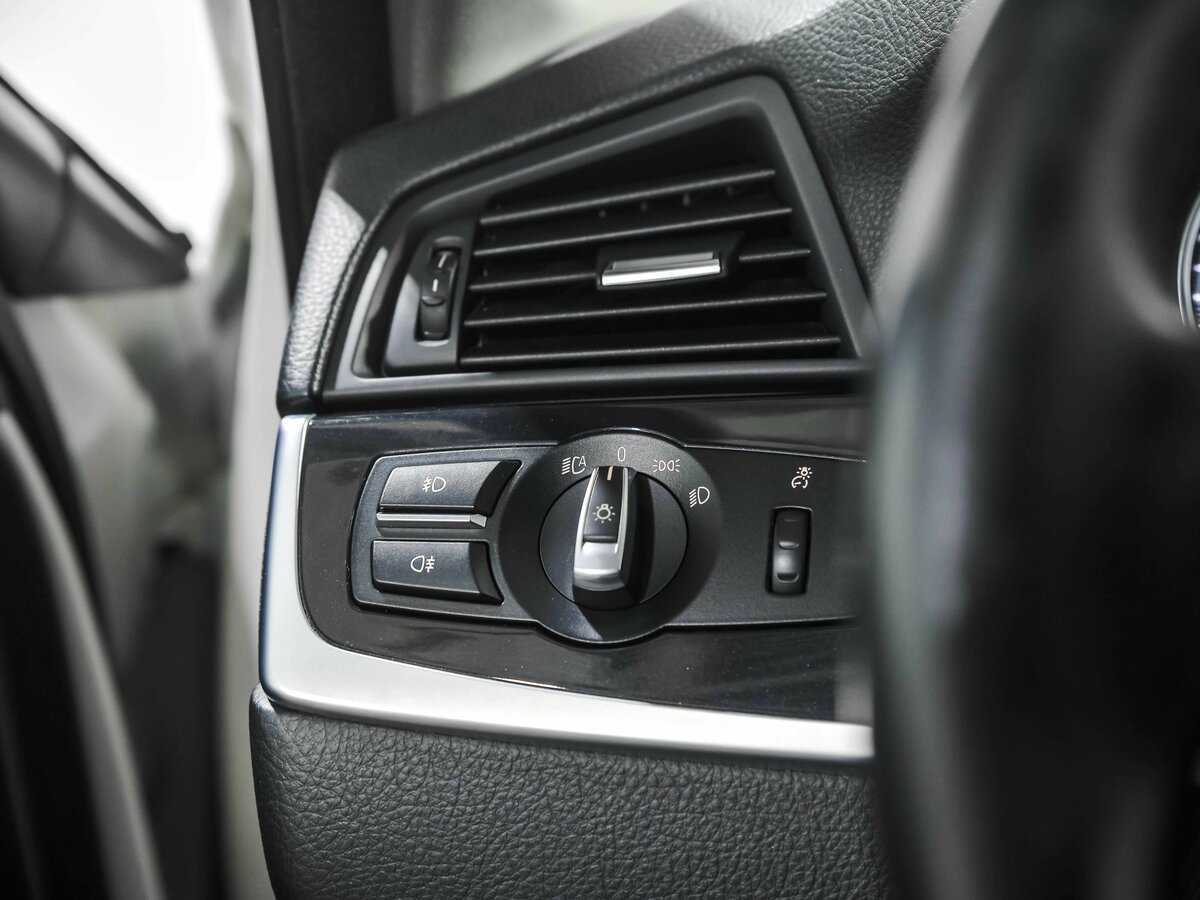 BMW 5 серии 520i, 2013 Фото №13