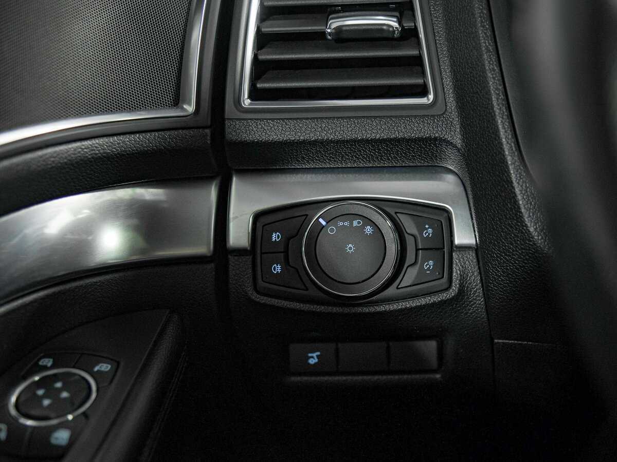 Ford Explorer, 2018 Фото №15