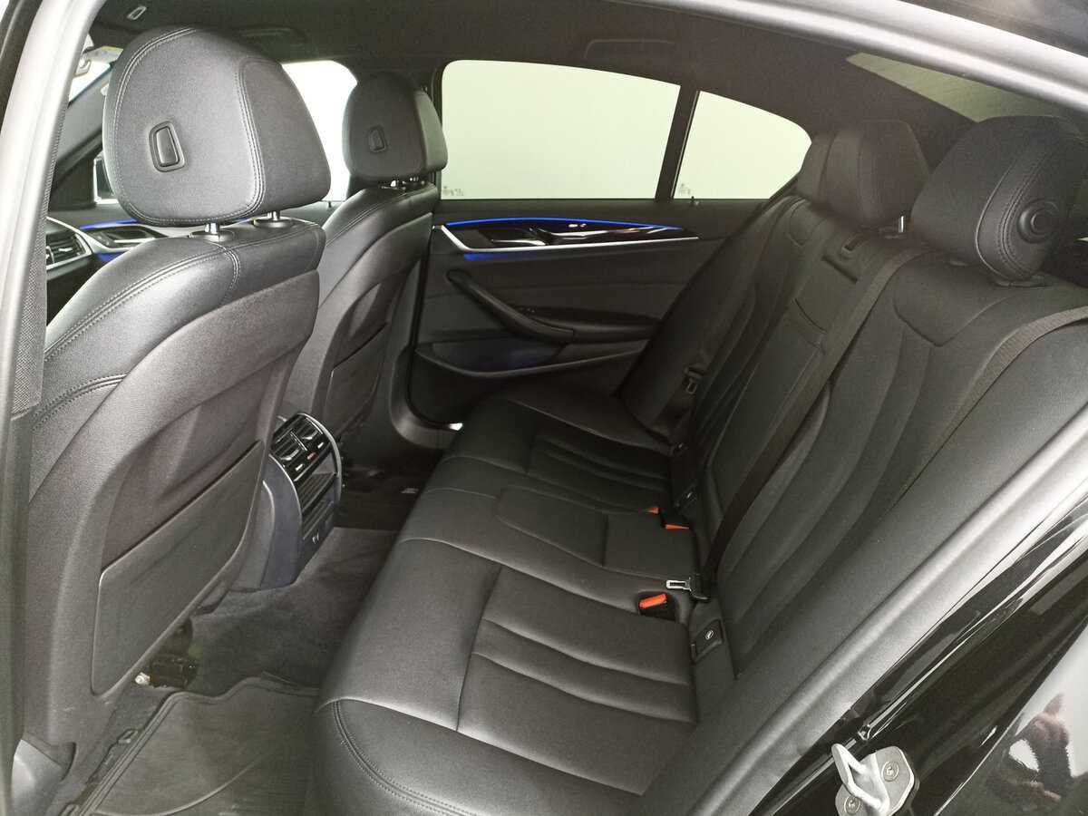 BMW 5 серии 520d xDrive, 2018 Фото №11