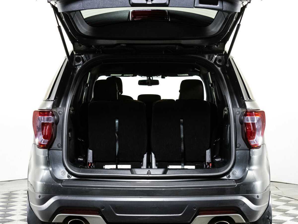 Ford Explorer, 2019 Фото №18