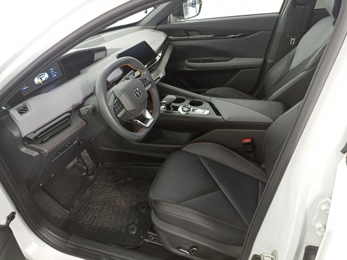 Changan UNI-V, 2023 Фото №15