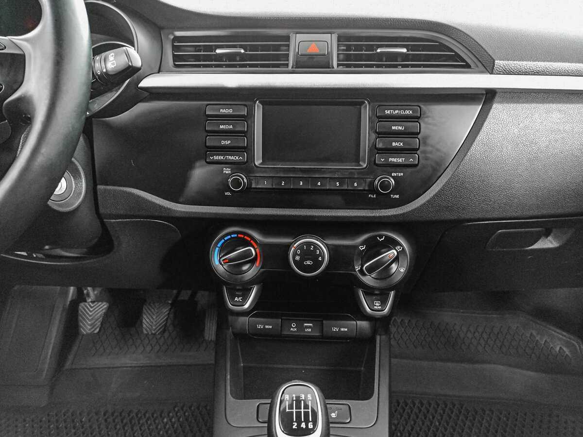 Kia Rio X-Line, 2018 Фото №13