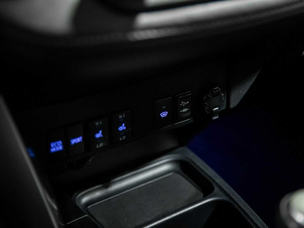 Toyota RAV4, 2017 Фото №13