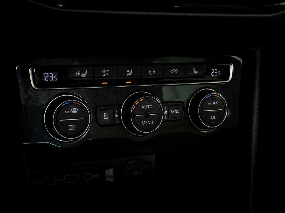 Volkswagen Tiguan, 2018 Фото №18