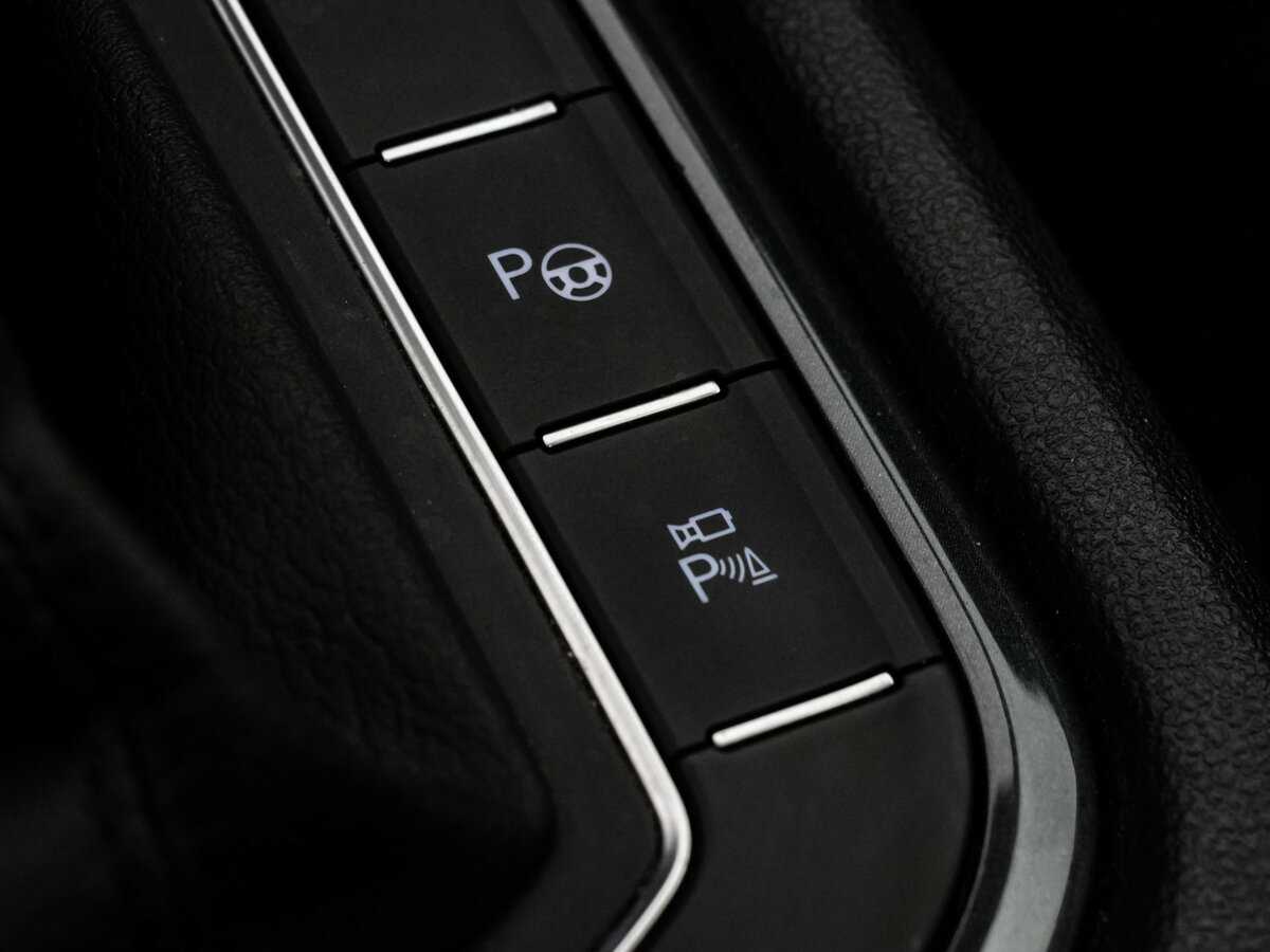 Volkswagen Tiguan, 2018 Фото №19