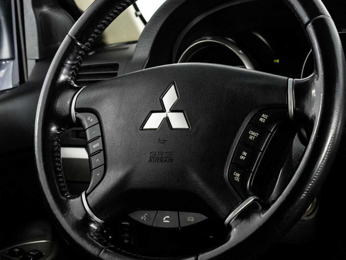 Mitsubishi Pajero, 2014 Фото №11