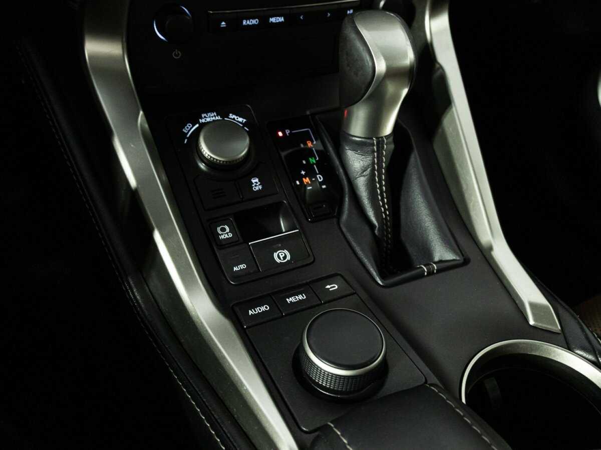 Lexus NX 200t, 2015 Фото №21