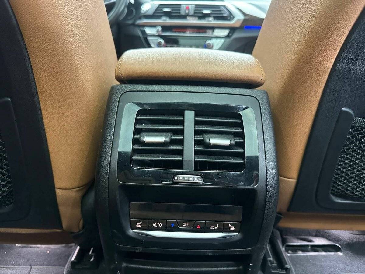 BMW X3 20i xDrive, 2019 Фото №24