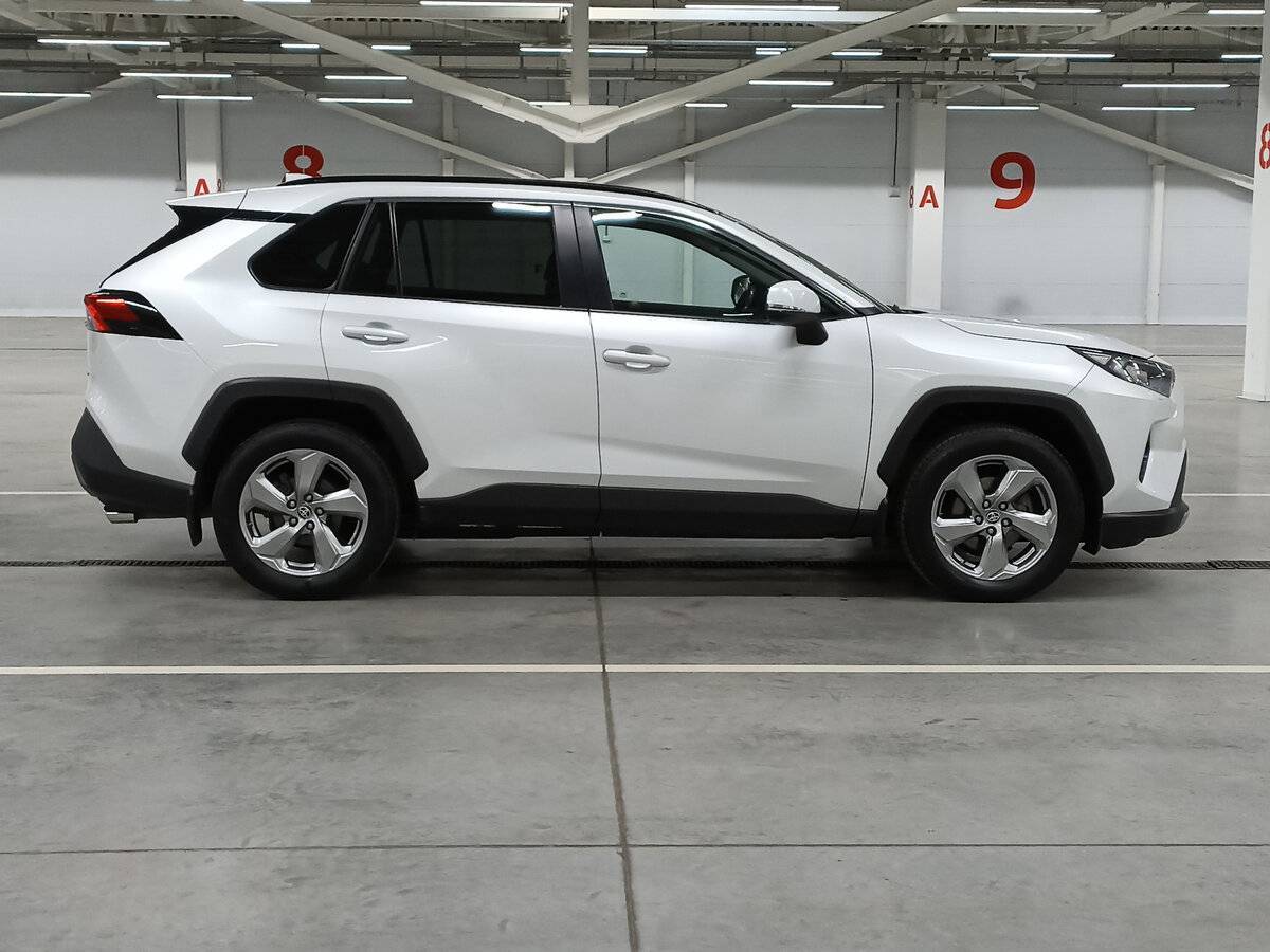 Toyota RAV4, 2021 - 68 808 км. | Фото №4