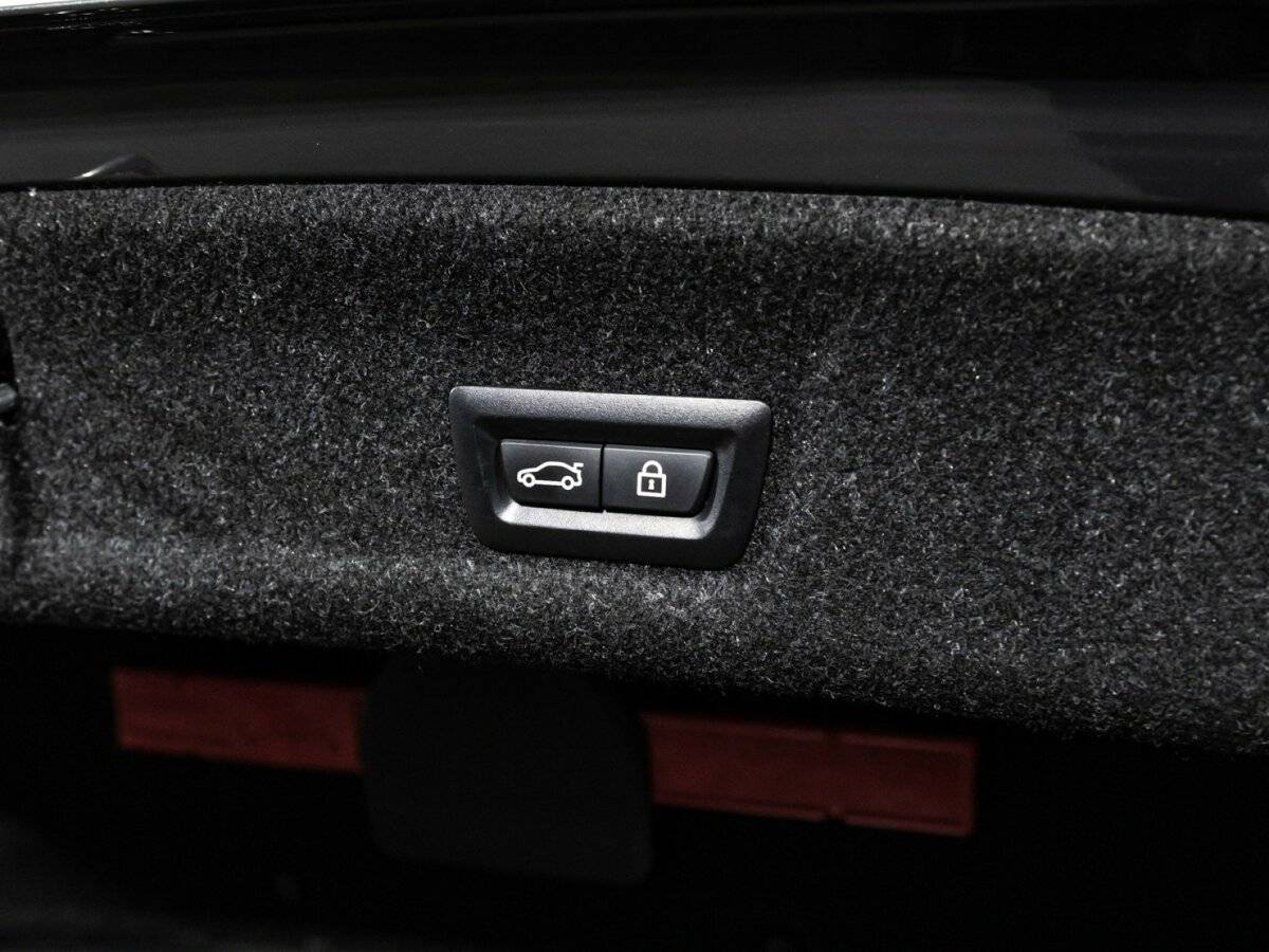 BMW 3 серии 320d xDrive, 2019 Фото №16