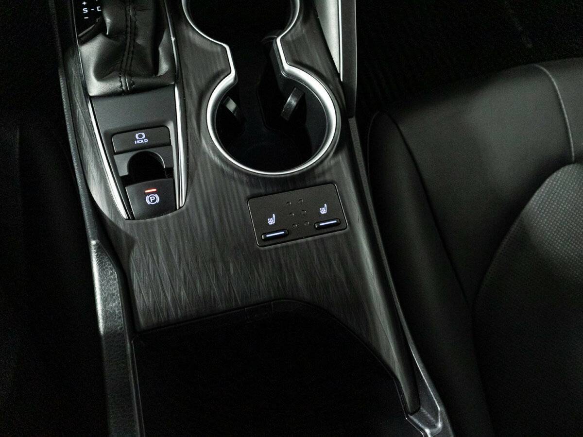 Toyota Camry, 2021 Фото №18