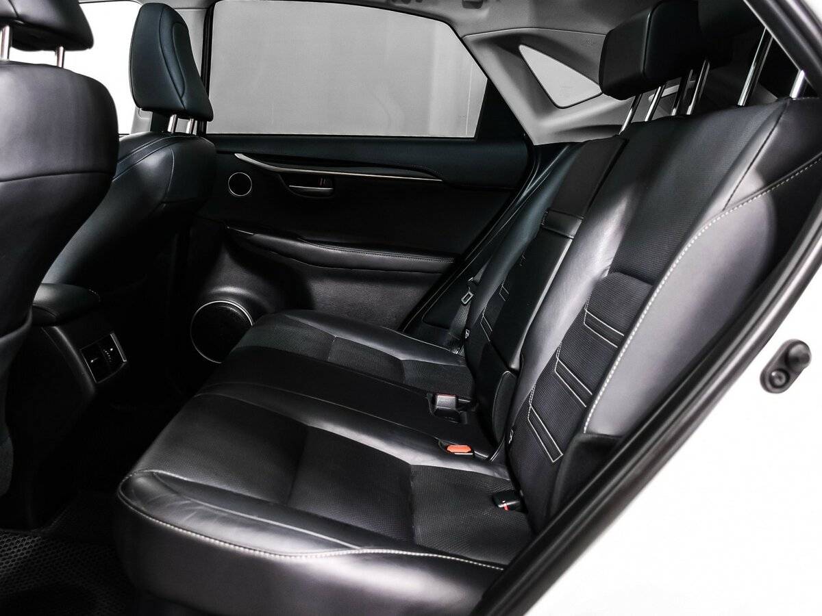 Lexus NX 200t, 2015 Фото №13