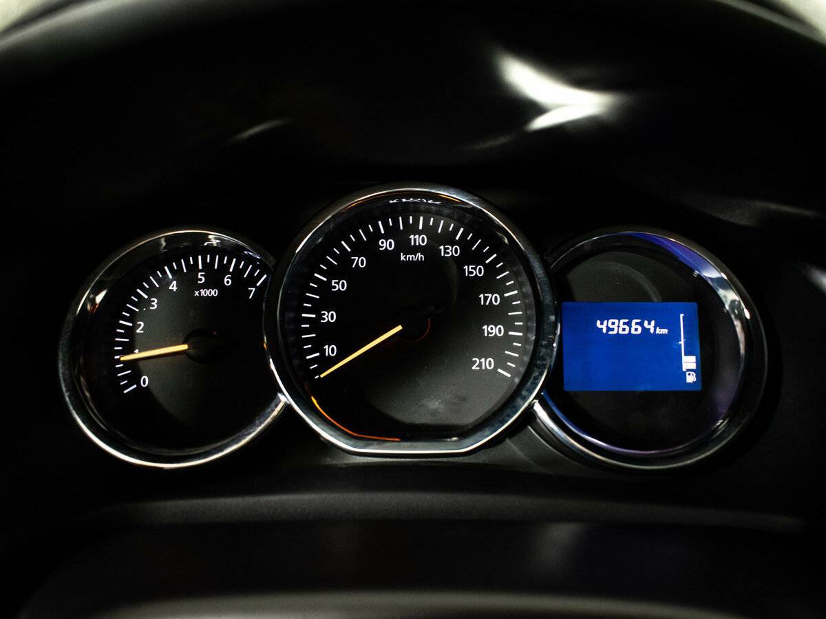 Renault Logan, 2017 Фото №12