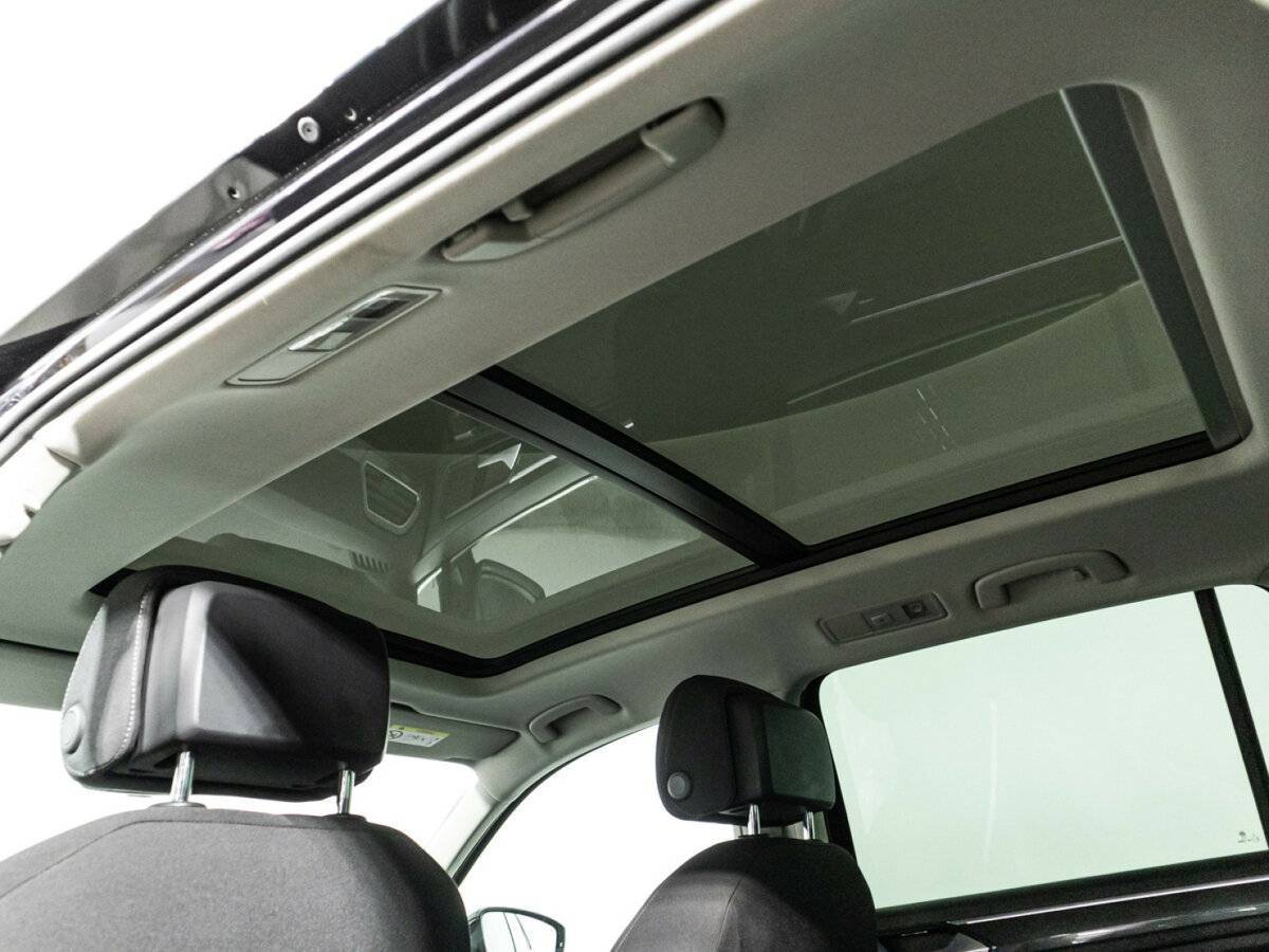 Volkswagen Tiguan, 2018 Фото №17