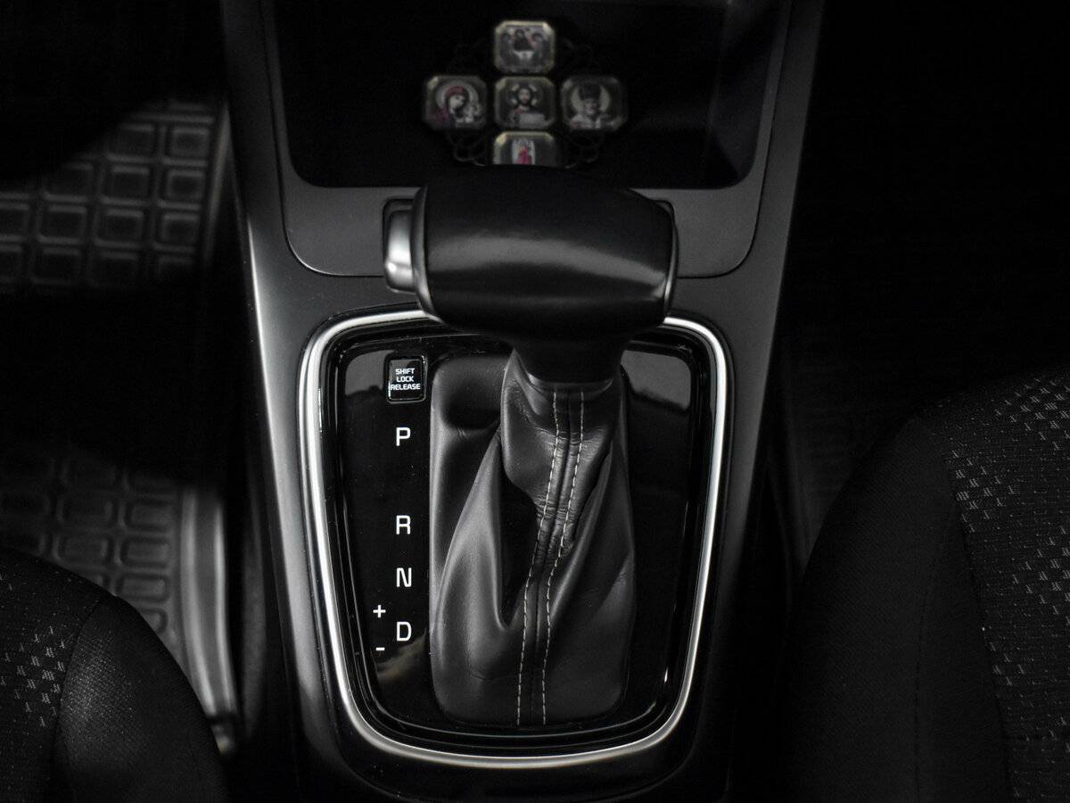 Kia Rio, 2018 Фото №11