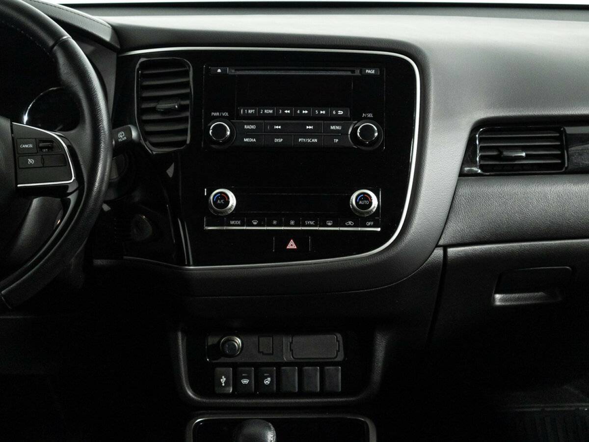 Mitsubishi Outlander, 2022 Фото №14