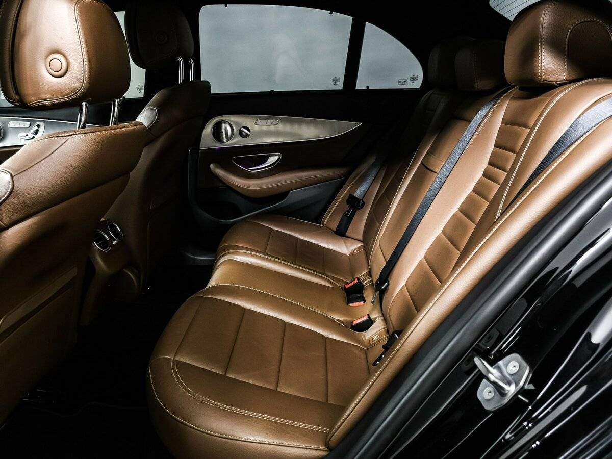 Mercedes-Benz E-Класс 400, 2017 Фото №12