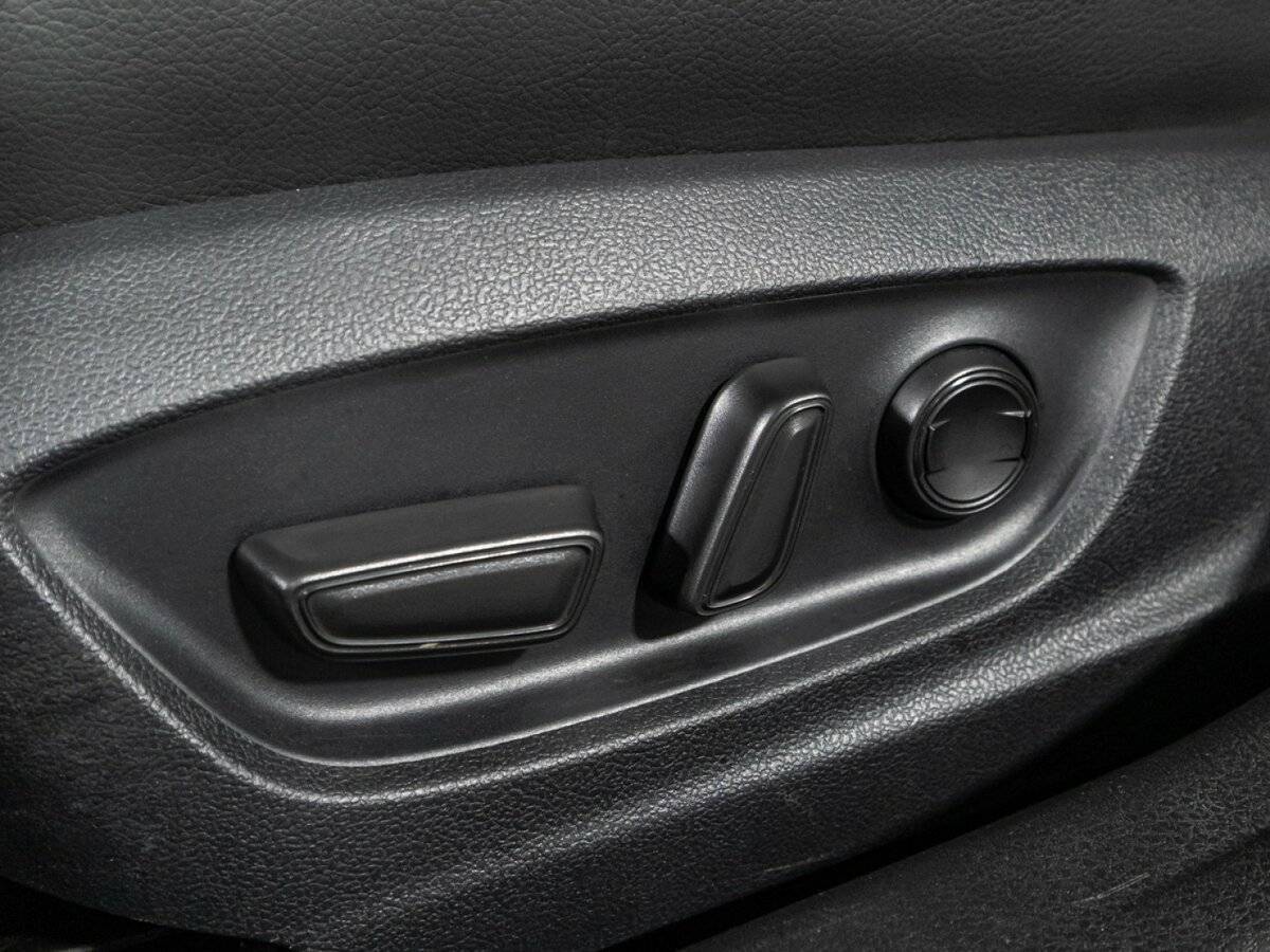 Toyota Camry, 2021 Фото №17