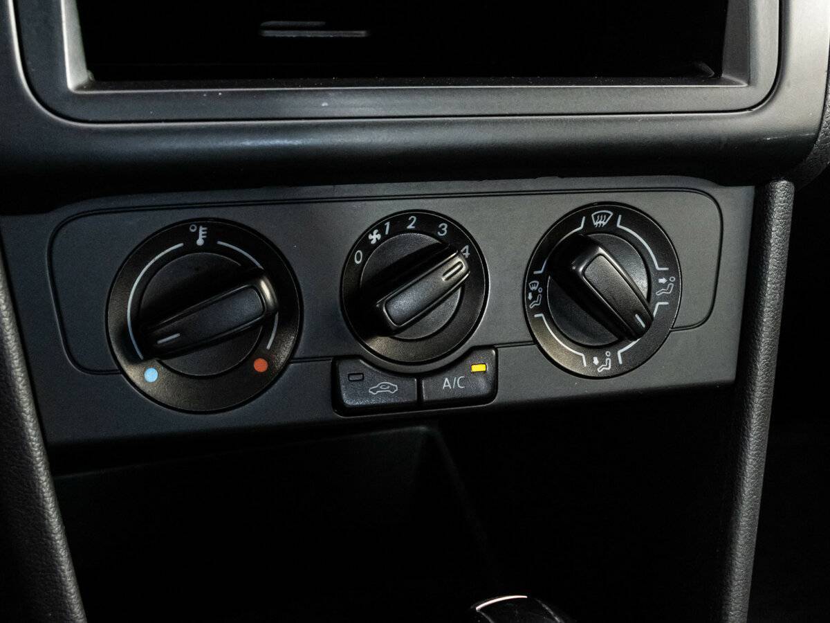 Volkswagen Polo, 2016 Фото №13