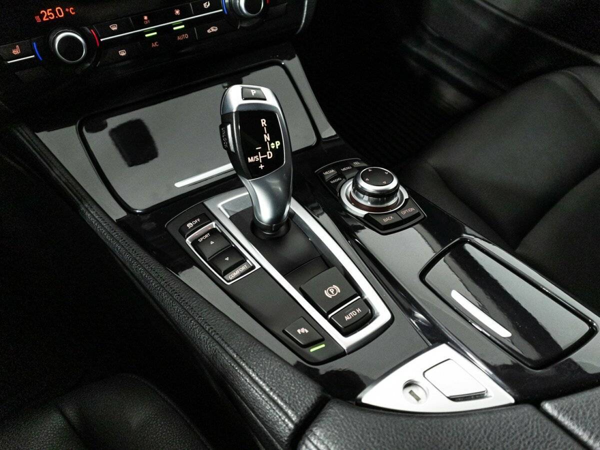 BMW 5 серии 520i, 2014 Фото №17