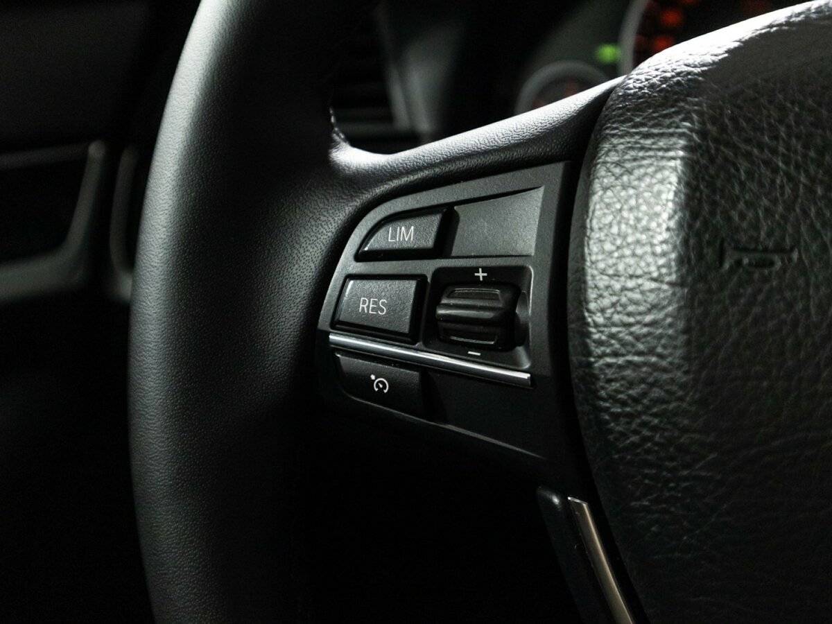 BMW 5 серии 520i, 2014 Фото №22