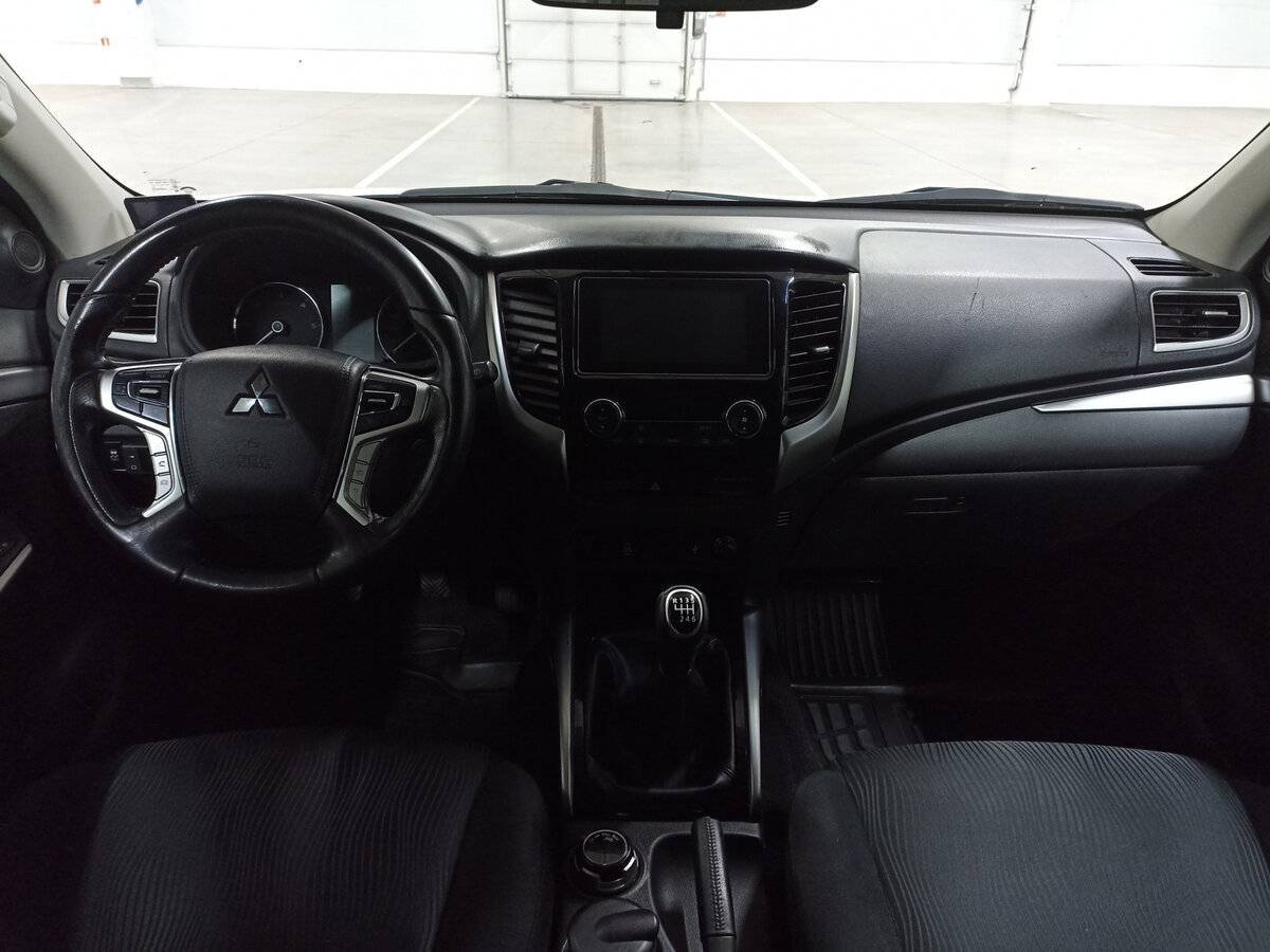 Mitsubishi Pajero Sport, 2018 Фото №14