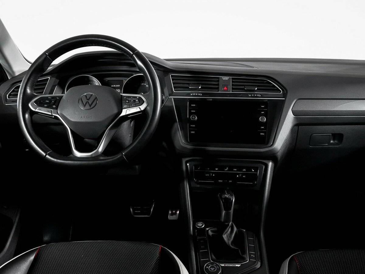 Volkswagen Tiguan, 2021 Фото №12