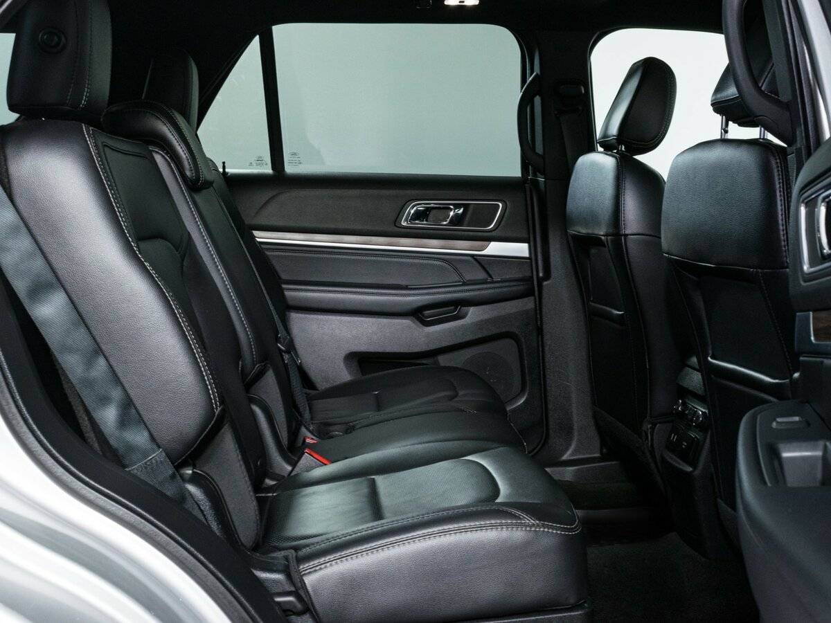 Ford Explorer, 2018 Фото №14
