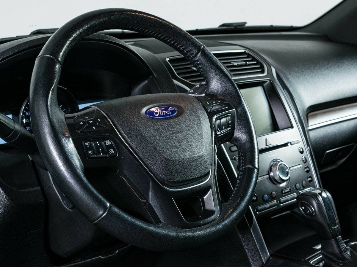 Ford Explorer, 2018 Фото №17