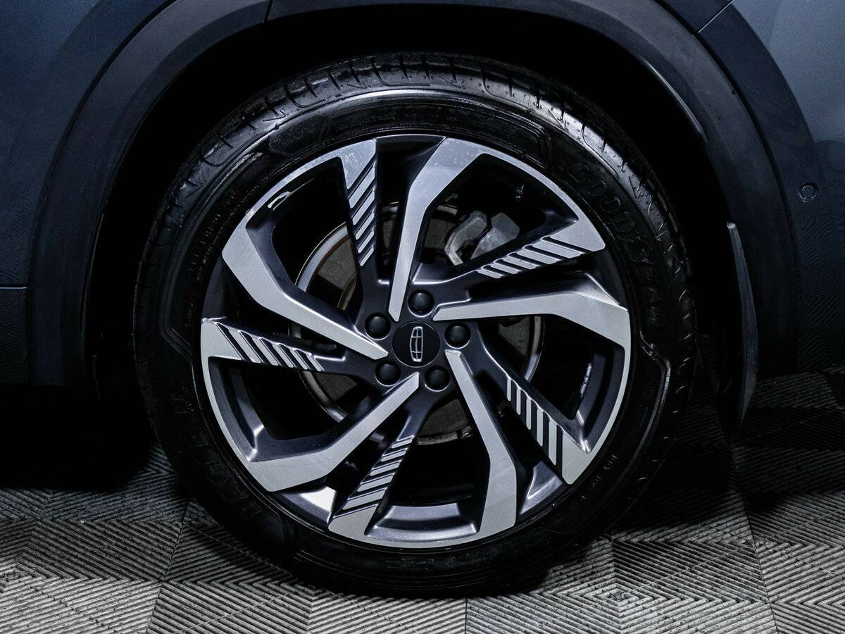 Geely Monjaro, 2023 Фото №15