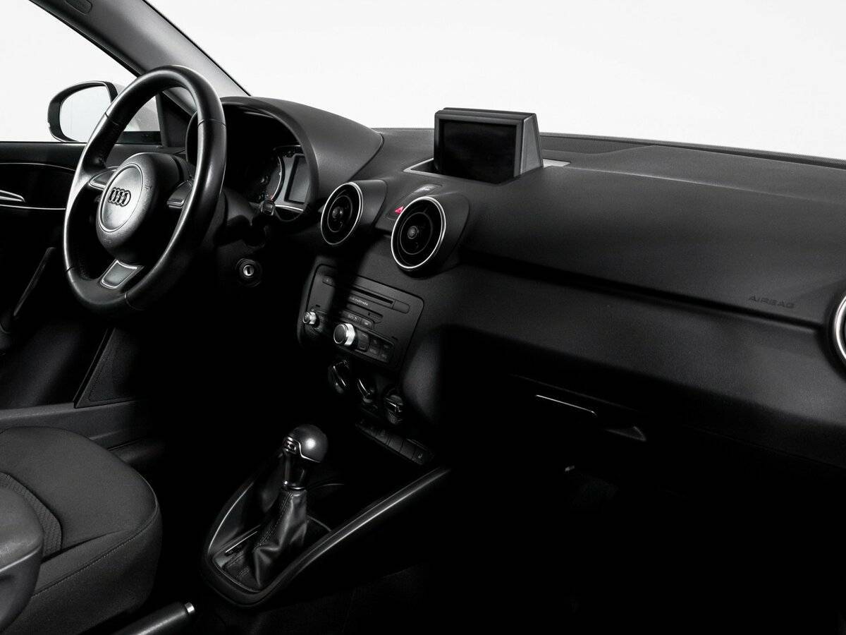 Audi A1 Sportback, 2014 Фото №9