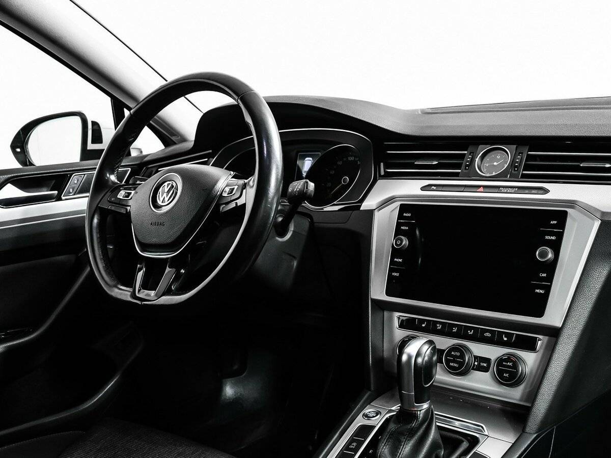 Volkswagen Passat, 2018 Фото №9