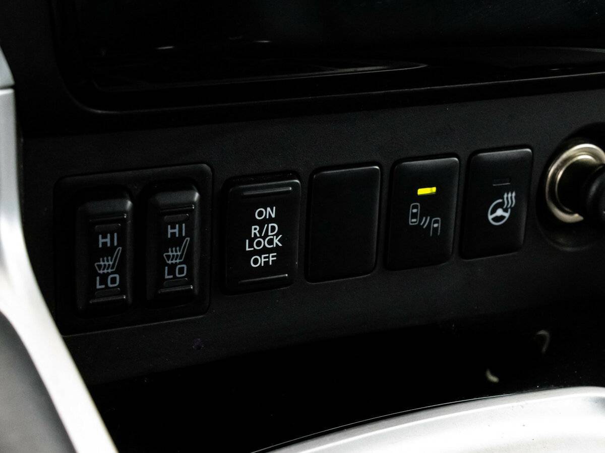 Mitsubishi Pajero Sport, 2019 Фото №18