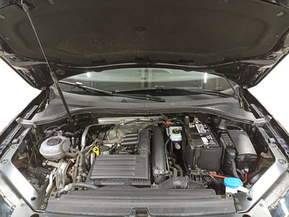 Volkswagen Tiguan, 2018 Фото №9