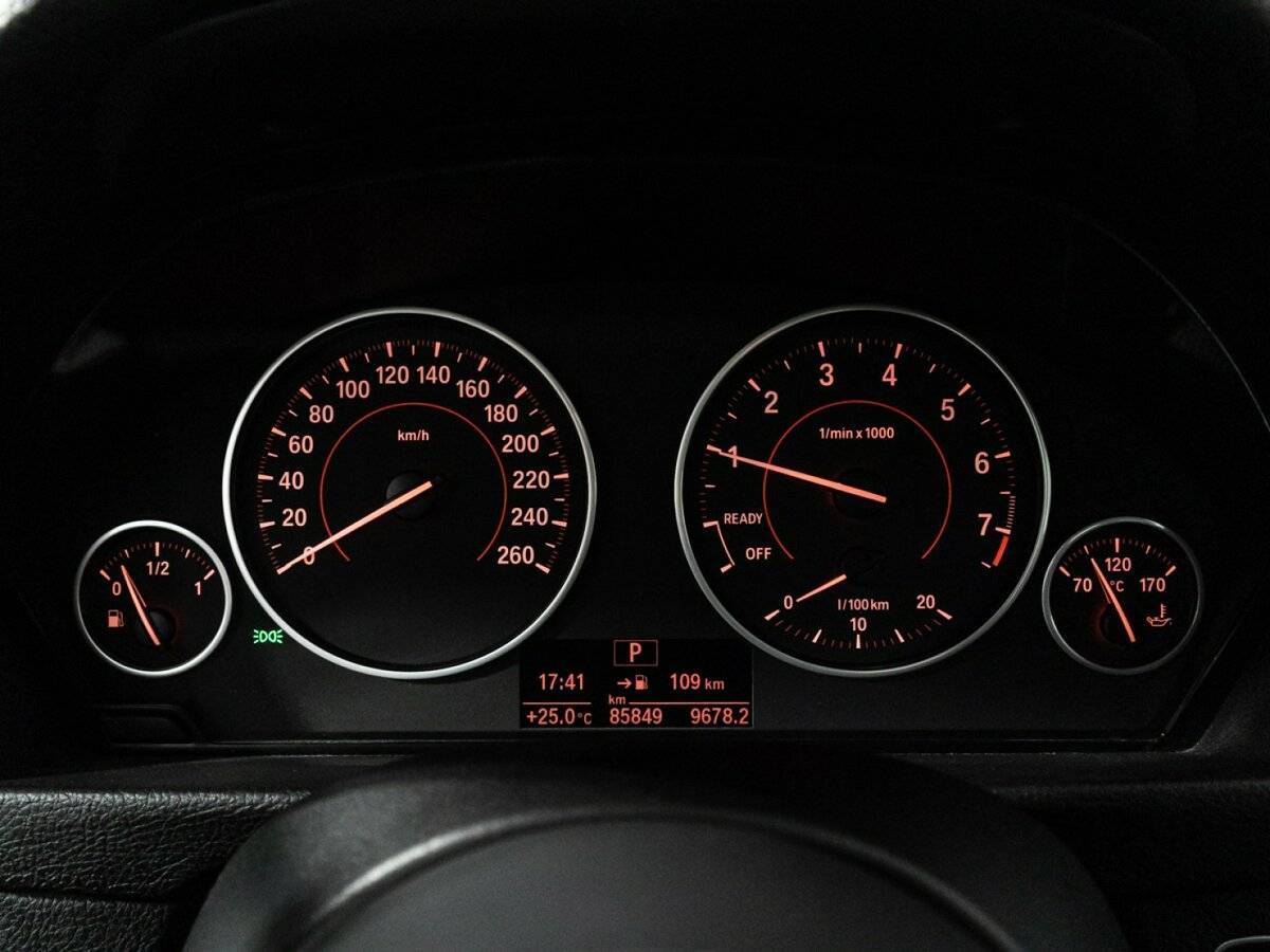 BMW 3 серии 320i xDrive, 2018 Фото №12