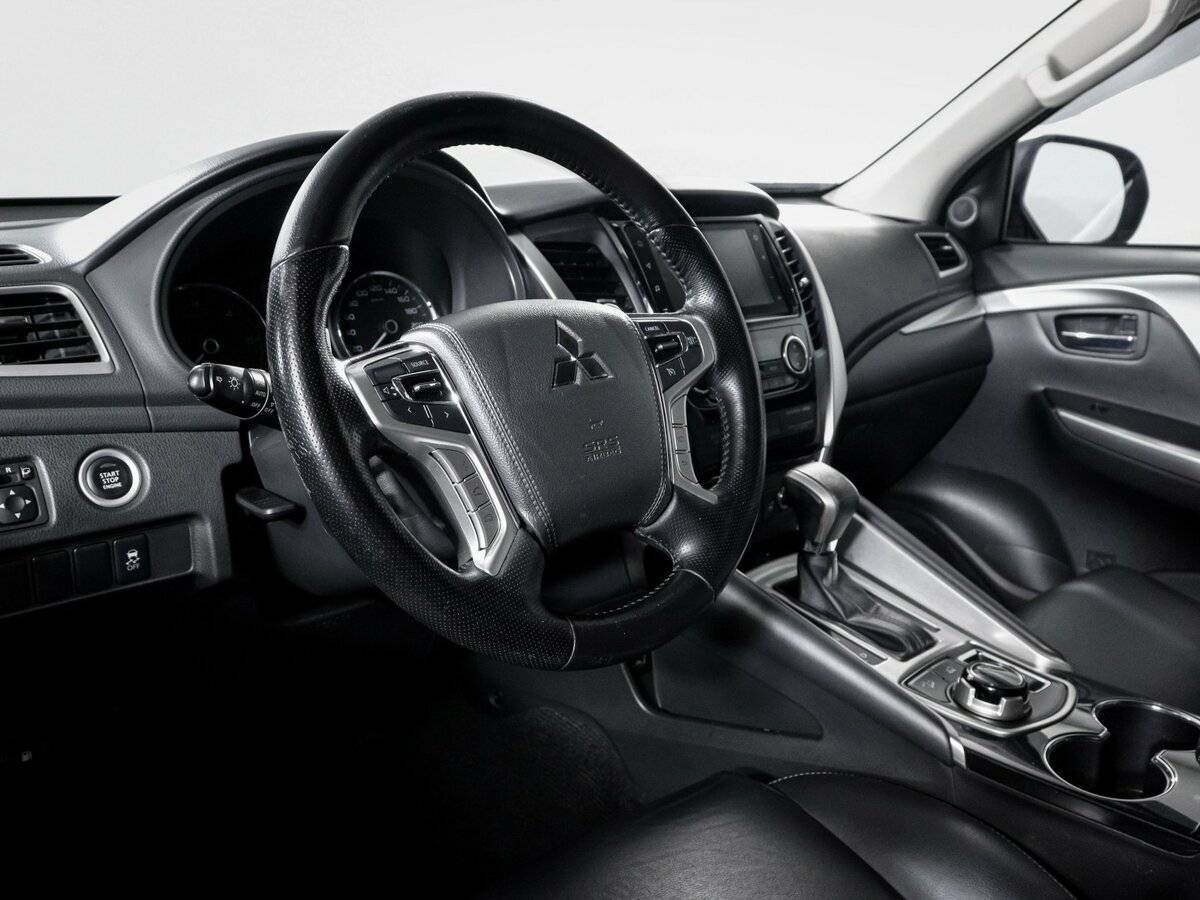 Mitsubishi Pajero Sport, 2020 Фото №12