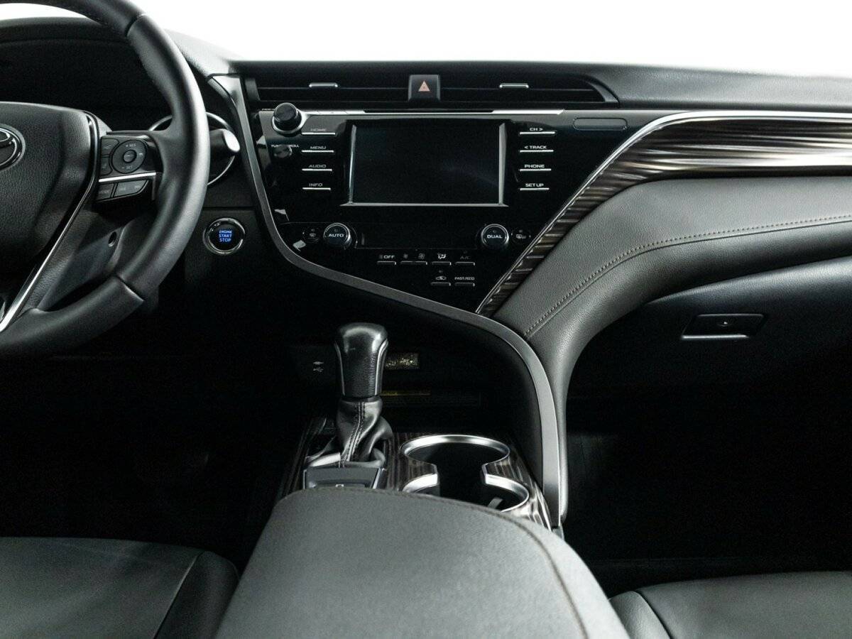 Toyota Camry, 2019 Фото №14