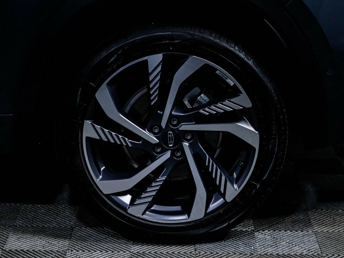 Geely Monjaro, 2023 Фото №15