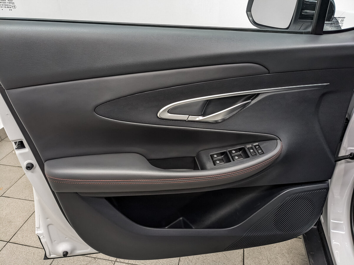 Changan UNI-T I, 2024 Фото №17