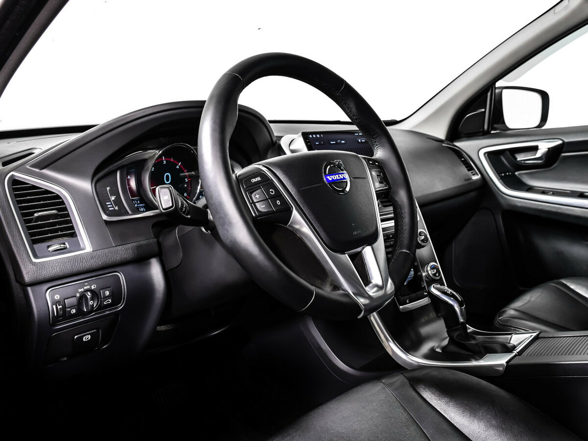 Volvo XC60 I Рестайлинг, 2015 Фото №13