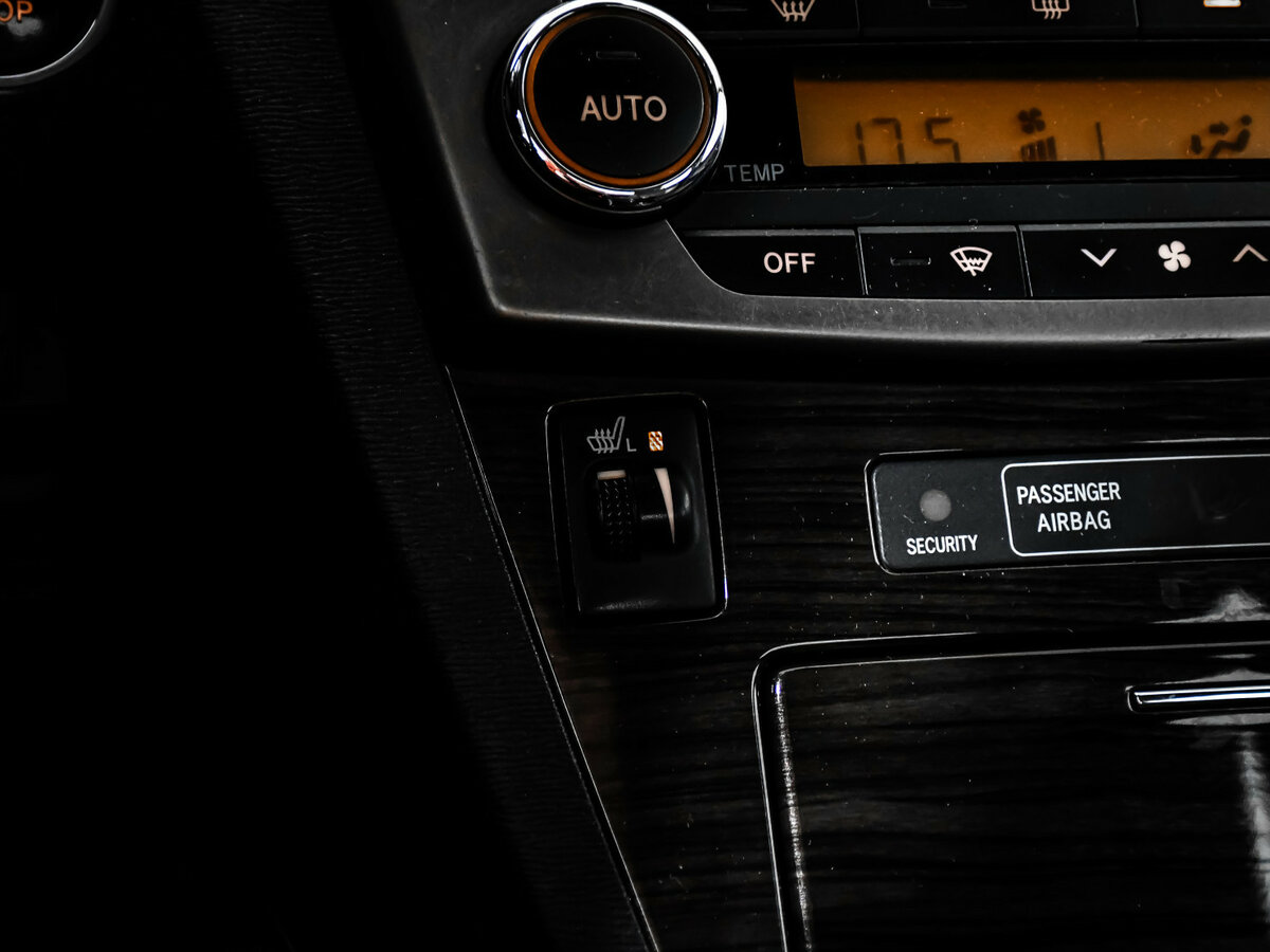 Toyota Avensis III Рестайлинг, 2012 Фото №18