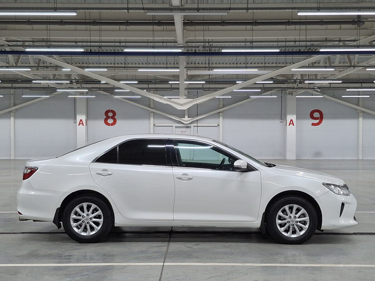 Toyota Camry VII (XV50) Рестайлинг, 2015 Фото №4
