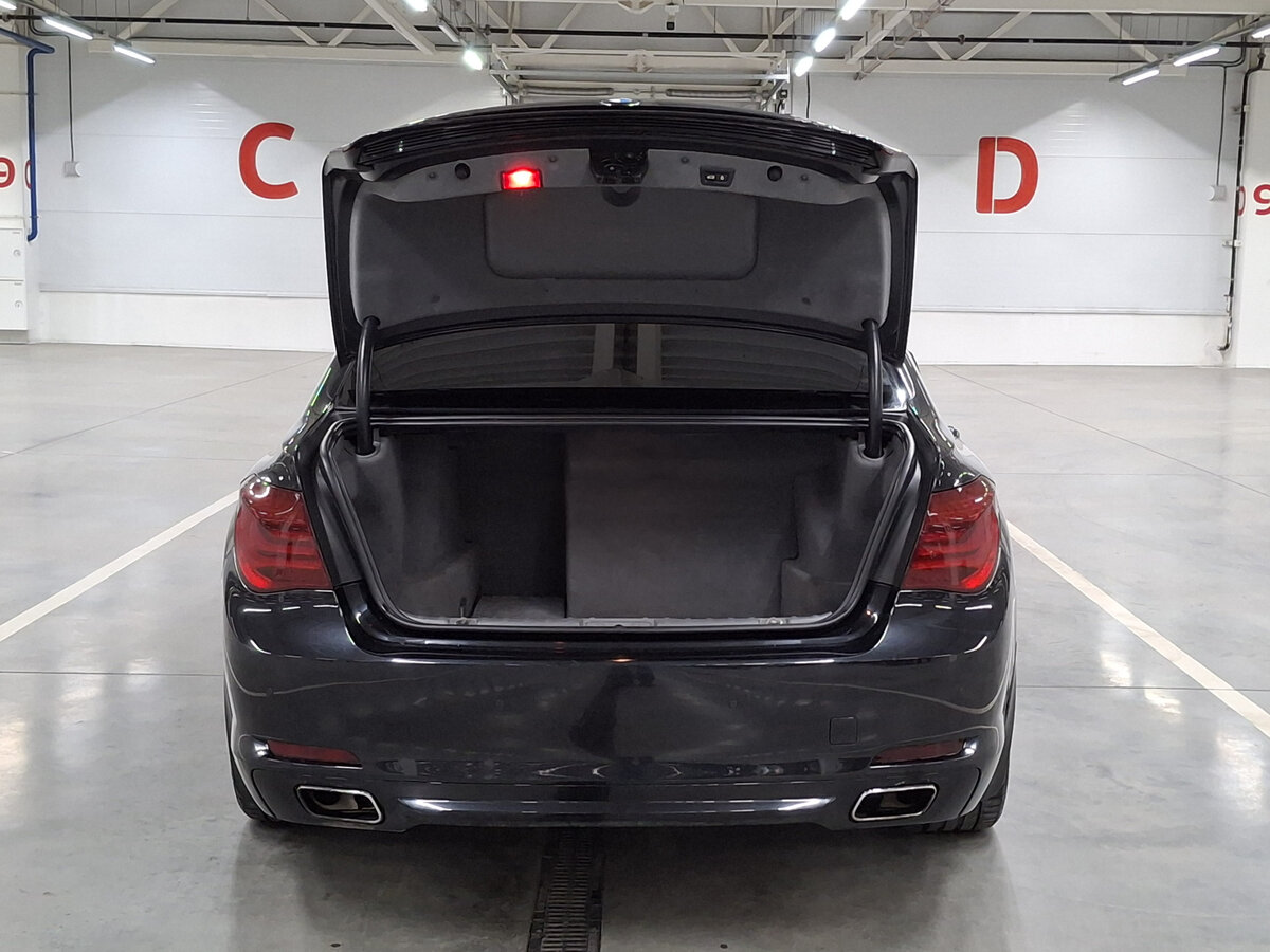 BMW 7 серии Long 750Li xDrive V (F01/F02/F04), 2012 Фото №10