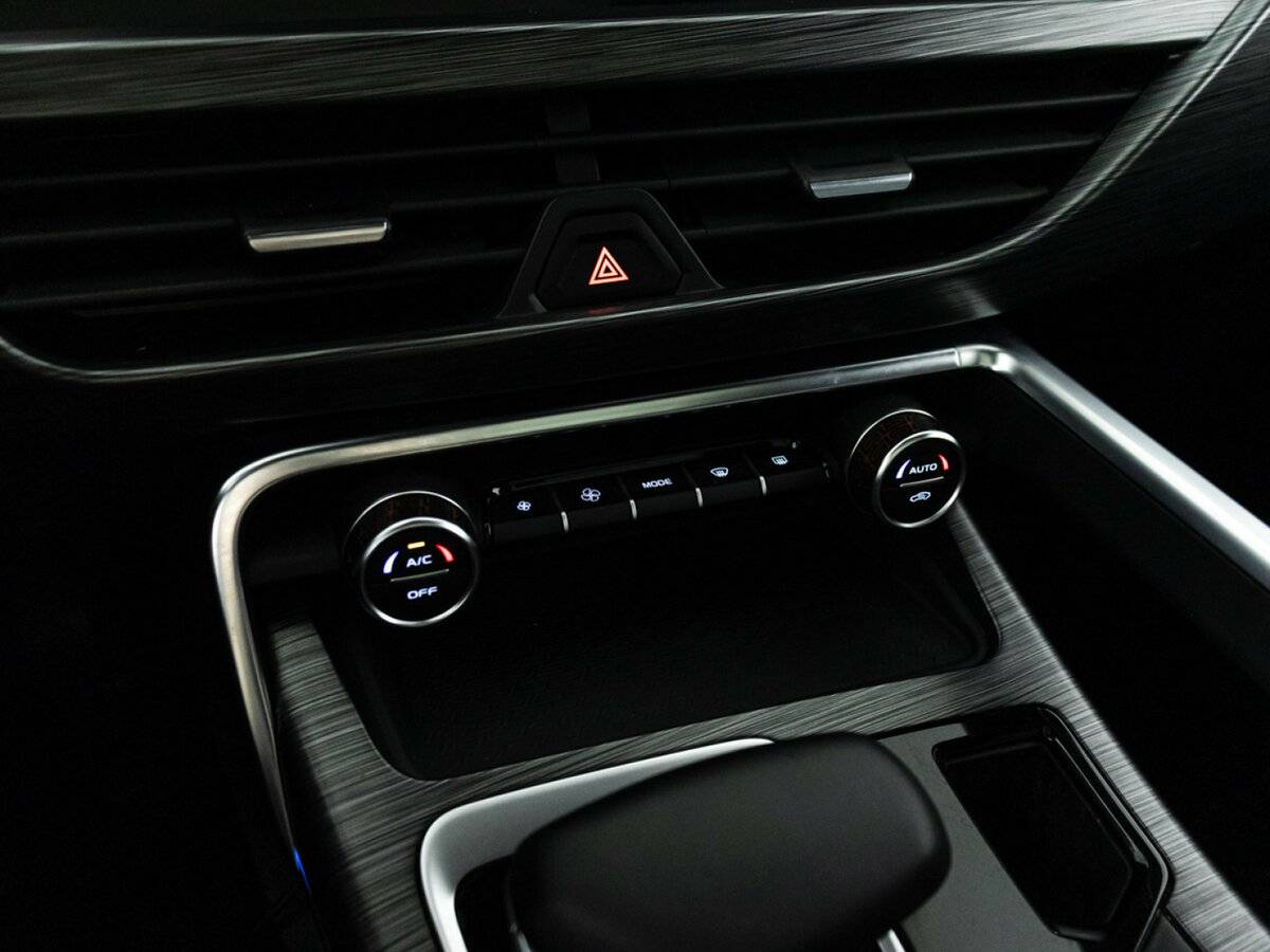 Geely Tugella I Рестайлинг, 2023 Фото №18
