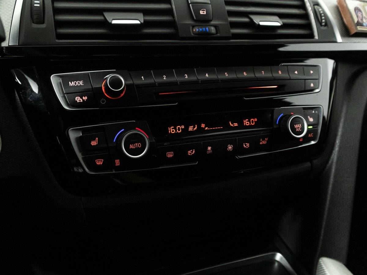 BMW 3 серии 320i xDrive VI (F3x) Рестайлинг, 2016 Фото №17