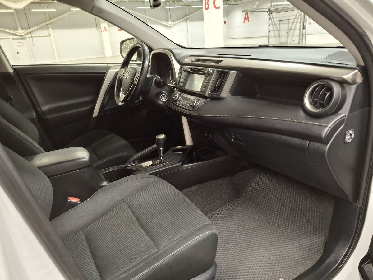 Toyota RAV4 IV (XA40), 2014 Фото №11