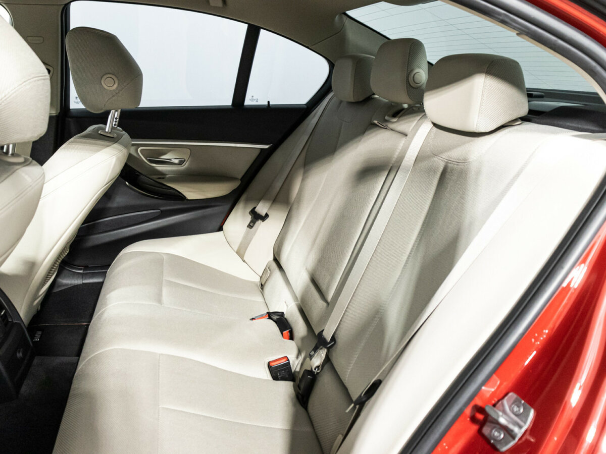 BMW 3 серии 320d xDrive VI (F3x) Рестайлинг, 2016 Фото №10